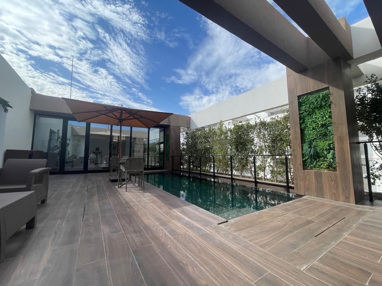 dc33c0e3-cdaf-46e8-9c88-f1a9a38fc1be