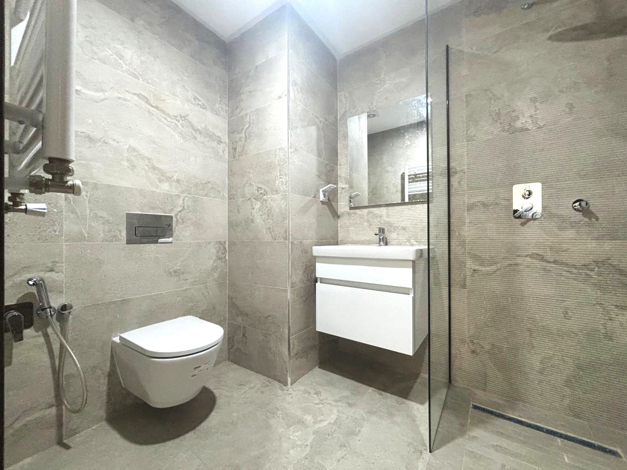 430c2dd7-b4c0-4aab-b6b4-5573a5201242